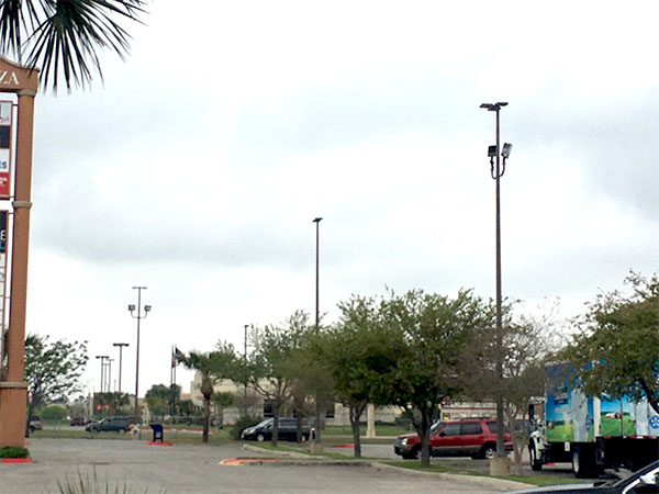 美国德克萨斯州布朗斯维尔停车场灯